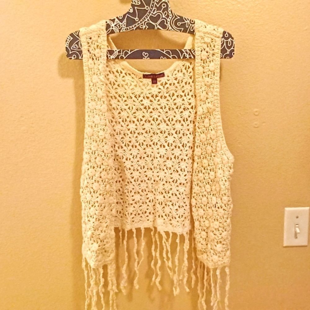 Love Letter Women's Small/Medium Ivory Knit Tassle Vest